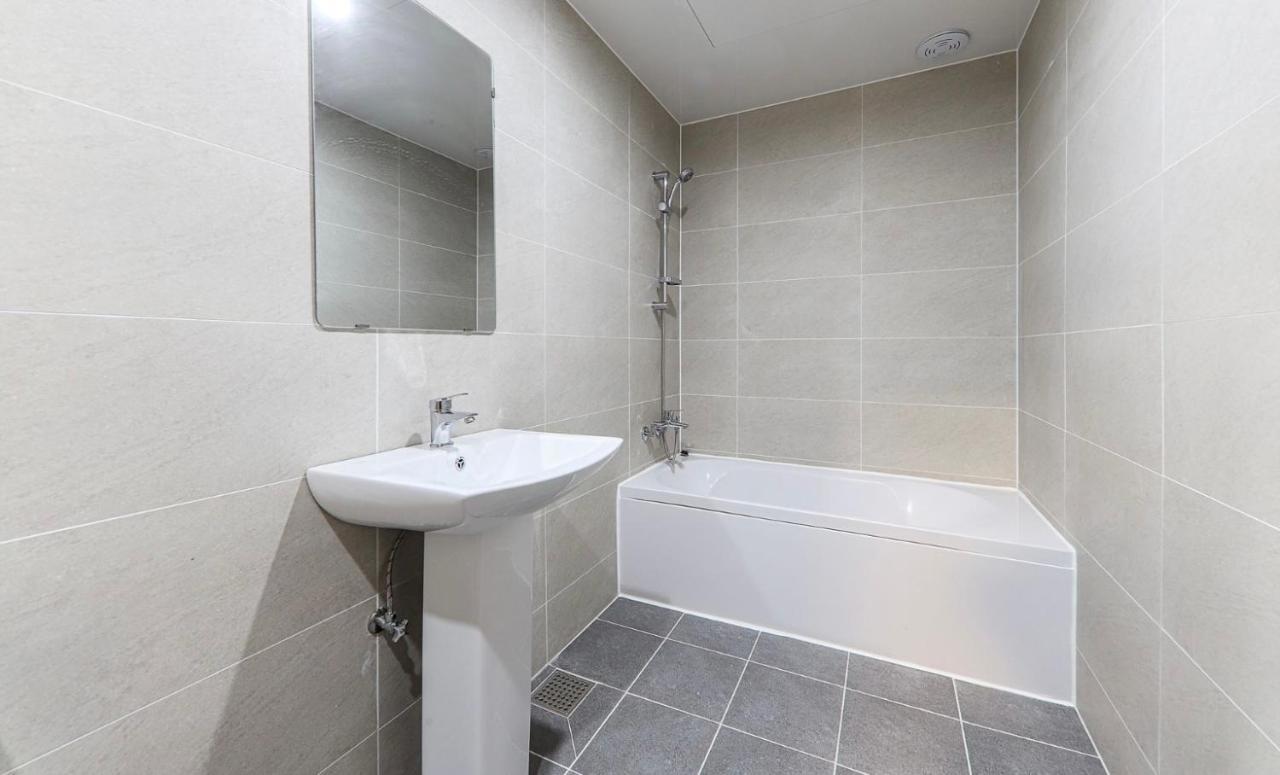 Hotel Laon Tongyeong Bagian luar foto
